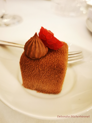Das royale Dessert im Hotel Excelsior Köln