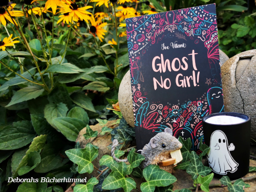 "Ghost Your Girl!" von Joe Vitani mit Blogmaus und gespenstischer Deko.