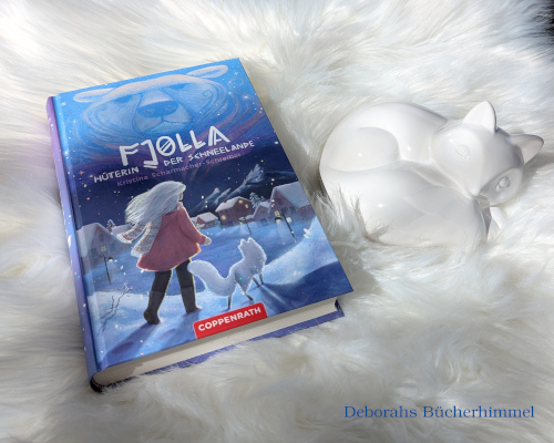 "Fjolla - Hüterin der Schneelande" von Kristina Scharmacher-Schreiber mit Dekofuchs.
